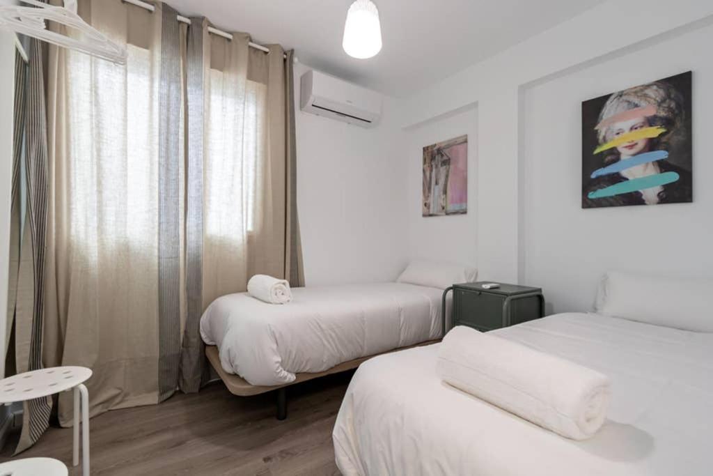 Appartamento Triana Maestro Deluxe Siviglia Esterno foto