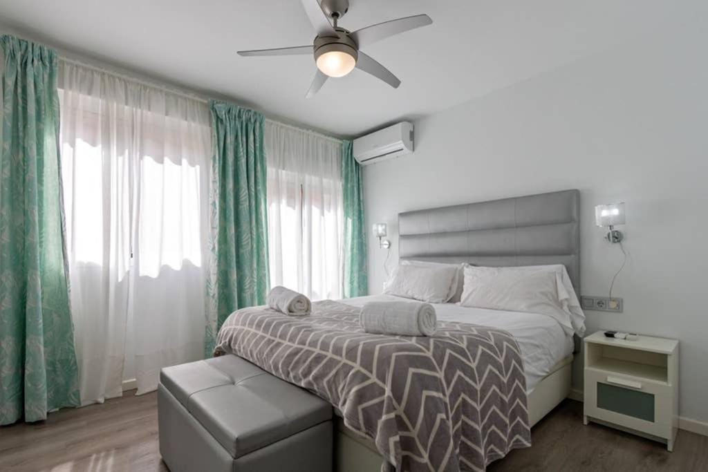 Appartamento Triana Maestro Deluxe Siviglia Esterno foto