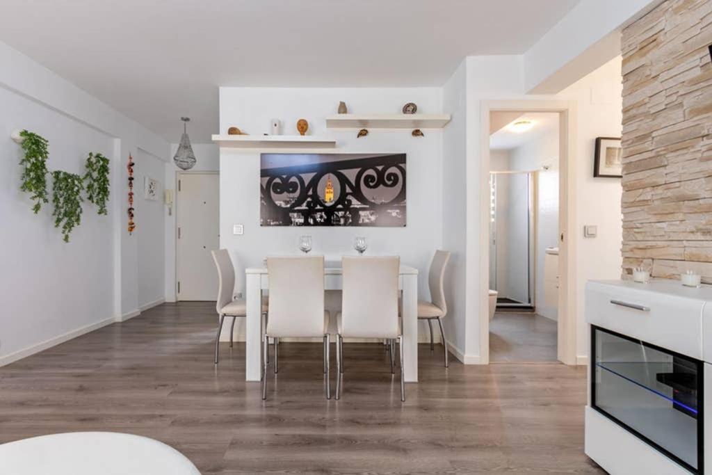 Appartamento Triana Maestro Deluxe Siviglia Esterno foto